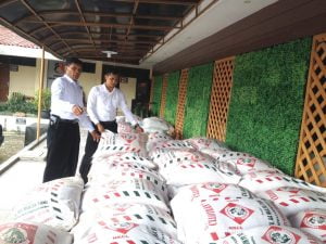 Omset Pembuat Pupuk Palsu Bisa Capai 12 Juta Per Minggu