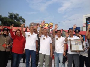 Sosialisasikan Penerimaan Anggota Polisi, Polda Jateng Gelar Aksi 123 Clear And Clean di Simpanglima