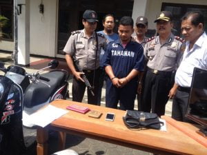 Kenalan di Media Sosial , Gadis ini Motornya Dicuri Saat Sedang Mandi Di Hotel