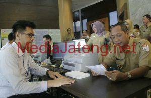 Penyerahan SPPT PBB dan Launching Pembayaran Bulan Panutan 2017