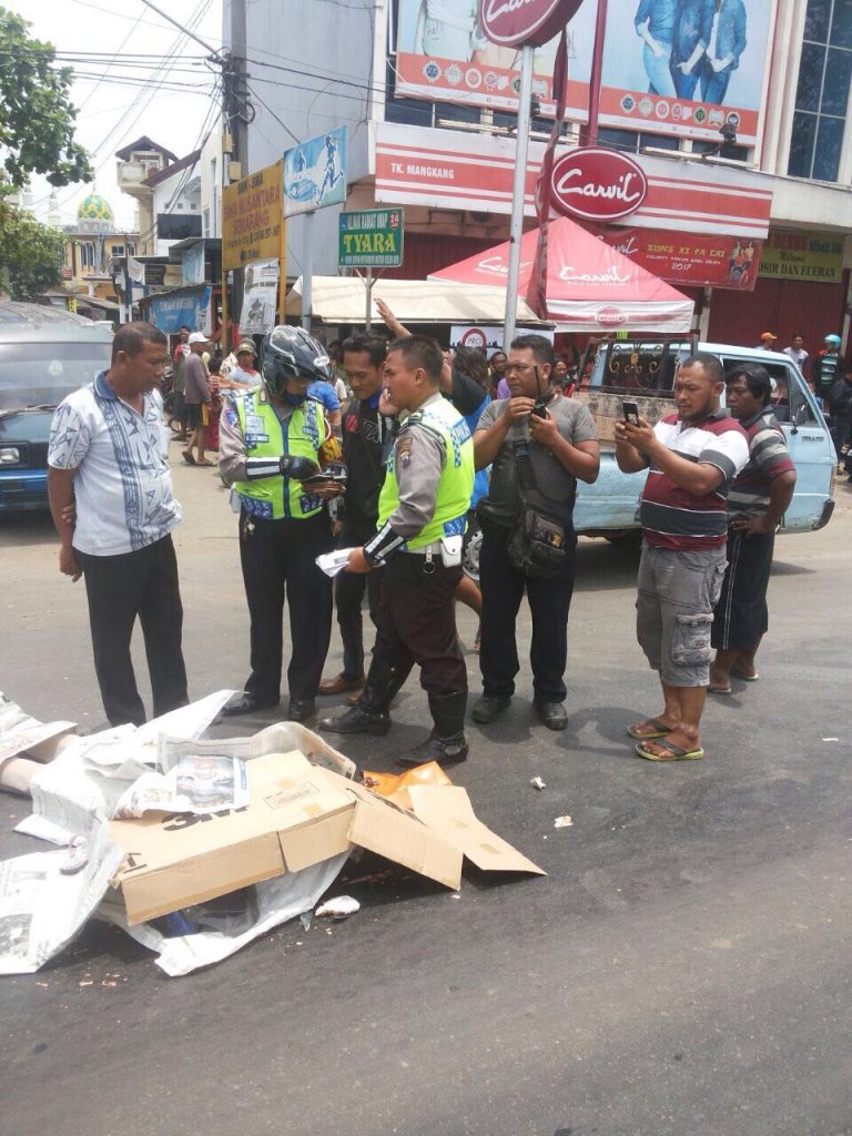 BRT Koridor I Tabrak dan Lindas Pembonceng Sepeda Motor