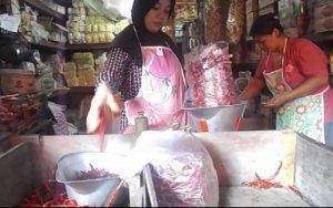 Harga Cabai Segae Mahal, Cabai Keriting Diserbu Penbeli