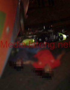 Tidak Menyalakan Lampu Utama, 2 Pengendara Motor Tewas Ditabrak Bis