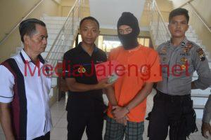 Narkoba Disimpan di Helm, Tukang Pangkas Rambut Dibekuk Polisi