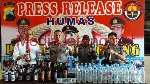 Polres Temanggung Sita Ratusan Botol Miras Dari Tiga Tersangka