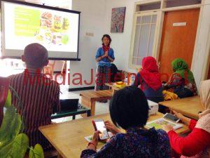 Pasar Sehat Semarang Penuhi Kebutuhan Masyarakat Dengan Berbagai Panganan Lokal