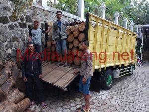 Bawa Ratusan Kayu Ilegal, Lima Orang Ditangkap Satreskrim Polres Wonogiri
