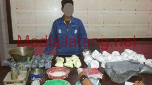 Puluhan Kilogram Obat Petasan Disita dari Warga Muntilan