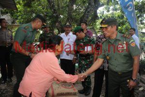 Di Bawah pohon jambu, Saonah terima Mayjend Hadi Prasojo