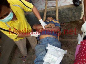 Terpeleset Dari Pohon Pete Pria Paruh Baya Tewas
