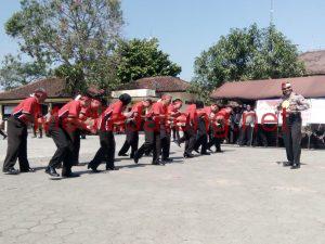 Dalmas Polres Demak Singkirkan 29 kelompok yel – yel kemerdekaan