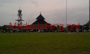 Menelisik Kebenaran Rombongan Bupati Demak Pelesiran ke Singapura