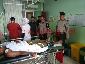 Tersambar Kereta, Pengendara  Sepeda Onthel Alami Luka Berat