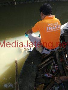 Mayat Laki-laki Tanpa Identitas Ditemukan Tewas Mengapung Di Sungai