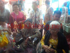 Mengintip Lebih Dalam Tradisi Angon Putu Yuk