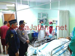 Nikmati Pergantian Tahun , Pemuda Ini Jatuh Dari Jembatan Layang