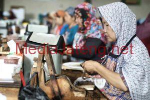 Malangnya Nasib Industri Kecil Pengolah Tembakau