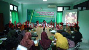 Menyimak Pesona Tafsir Al Ibris
