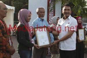 UKM Binaan Semen Indonesia Raih Sertifikasi MUI