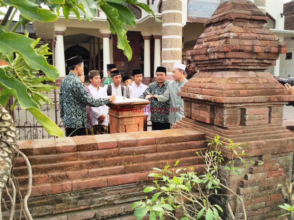 Yuk Intip Keseruan Mempelajari Penggunaan Jam Matahari di Masjid Al Aqsha