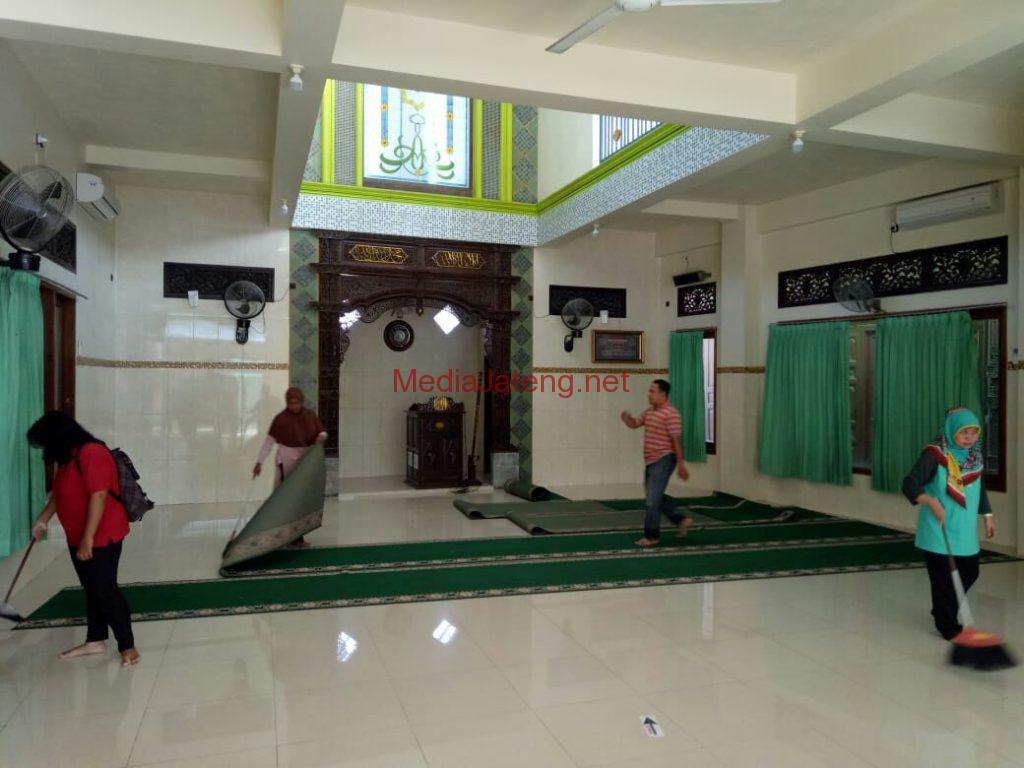 Yuk Intip Gerakan Jarik Masjid Kota Semarang Ini