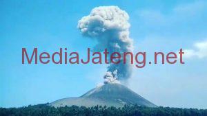 Gunung Anak Krakatau Meletus 56 Kali