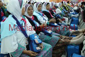 Ganjar Lepas Kloter 1 Jamaah Haji Jawa Tengah