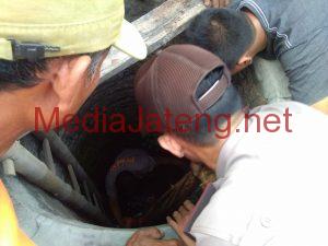 Diduga Bunuh Diri, Perempuan Ini Ditemukan Tewas Di Dalam Sumur