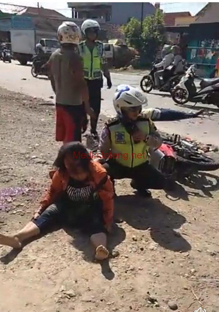 Tak Kuasai Medan, Truk Seruduk Mobilio dan Ninja