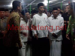 Tongkat Mbah Munif untuk Presiden Jokowi
