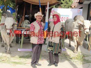 wong Grobogan Suka Foto Dengan Sapi di sini