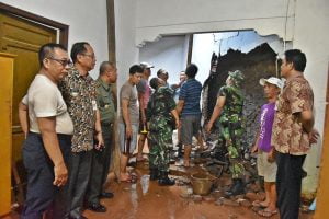 Semarang Diserbu Bencana, Kodim Jadi Benteng
