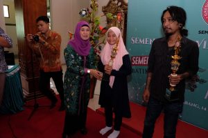 SGVC Dorong Milenial Cintai Batik Lasem dan Semangat Literasi