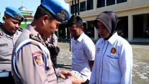 Ups, Beberapa Anggota Polisi Ditemukan Tak Sesuai Sikap Tampang