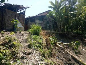 Lima Rumah Terdampak Longsor