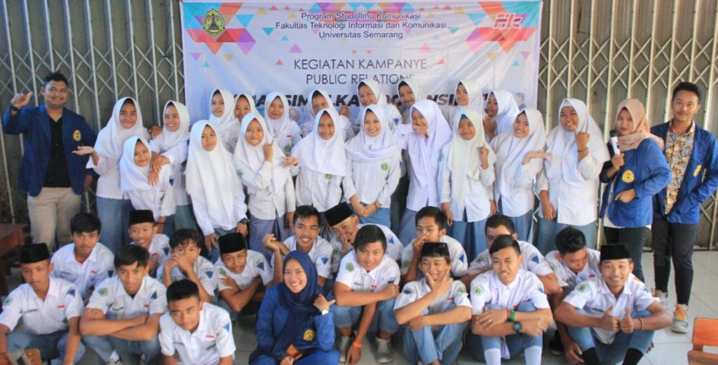 Mahasiswa Ilmu Komunikasi USM Ajak Siswa Maksimalkan Potensi Diri