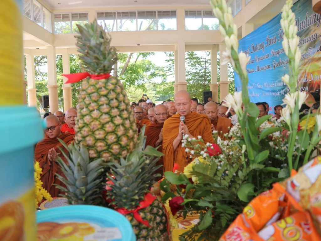 Waisak,  Api Abadi Mrapen