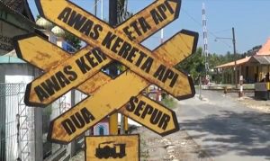 Banyak Tak Berpalang, Perlintasan Sebidang Bahaya
