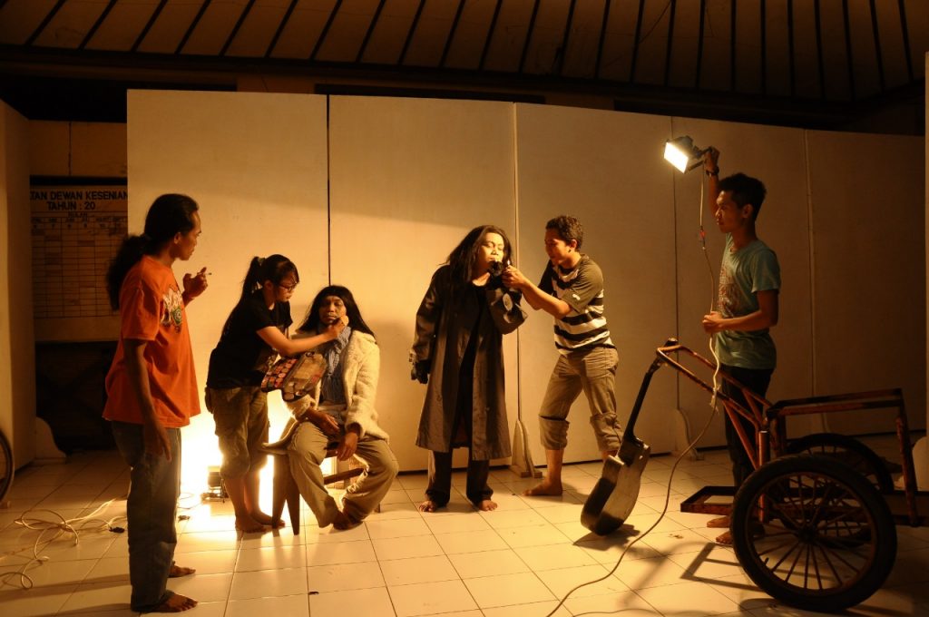 Seniman Demak pun Tolak People Power