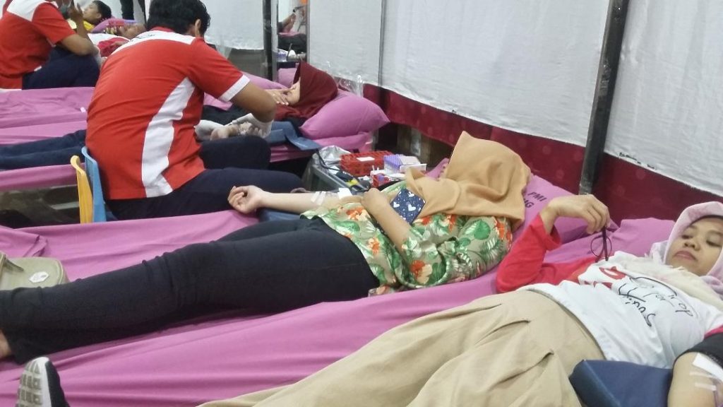 Ulang Tahun Ke 28, Tupperware Gelar Donor Darah Raih Rekor MURI