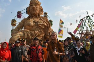 Ganjar : Empat Jempol Untuk Festival Jerami