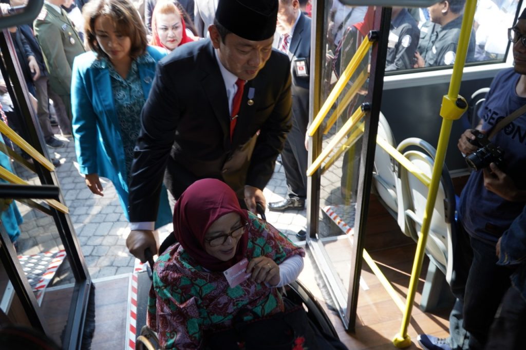 Lansia Dan Veteran Naik BRT Hanya Rp.1000