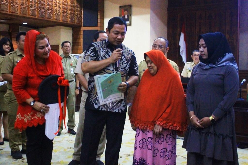 Gara-Gara Bayar Pajak Tepat Waktu, Dua Warga Semarang Dapat Rumah Dan Mobil