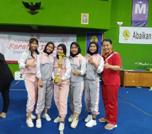 Bentuk Karakter dengan Kejuaraan Karate