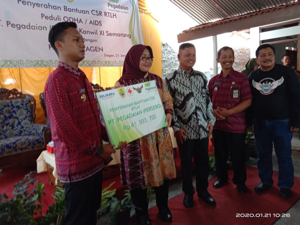 Pegadaian Perbaiki Rumah Pengidap AIDS Di Sragen