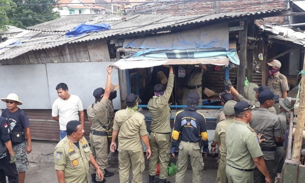 Nekad Berdagang, PKL Diatas Saluran Kembali Ditertibkan