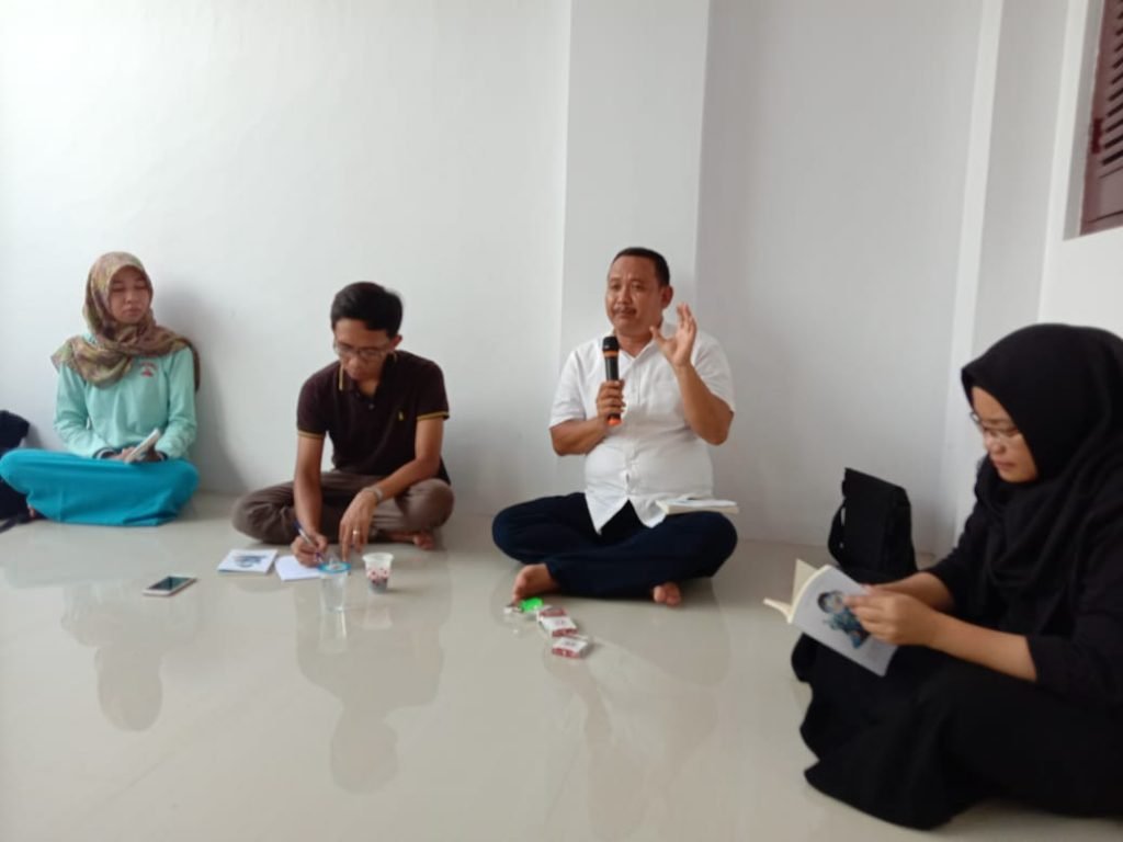 Koruki Menggelar Buku Puisi Waktu Indonesia Bagian Bercerita