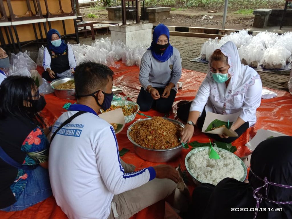 Tiap Rabu, Pemkot Semarang Bagi-Bagi 1000 Nasi Bungkus Untuk Buka Puasa