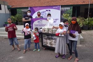 Peringati Hari Jadi Ke-45, Avrist Assurance Berbagi Bersama Masyarakat Prasejahtera   