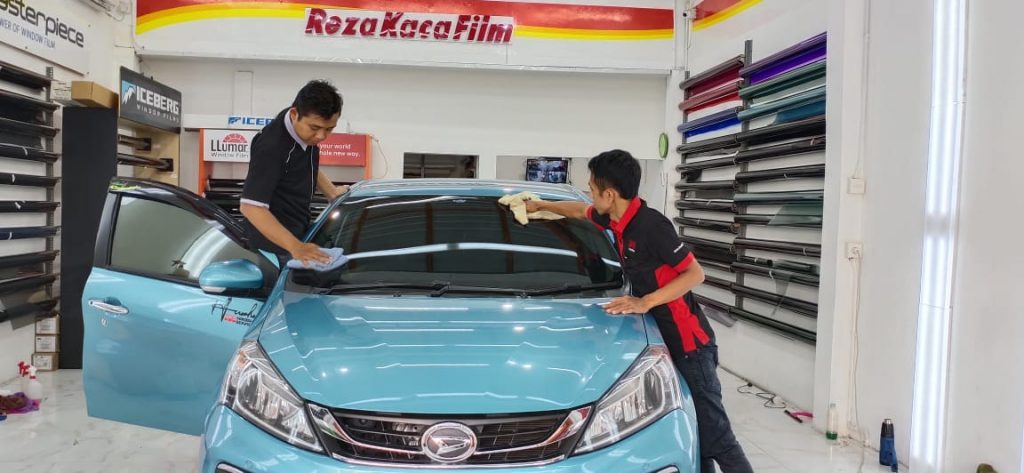 Tak Perlu Keluar Rumah, Reza Kaca Film Siap Mendatangi Pelanggan